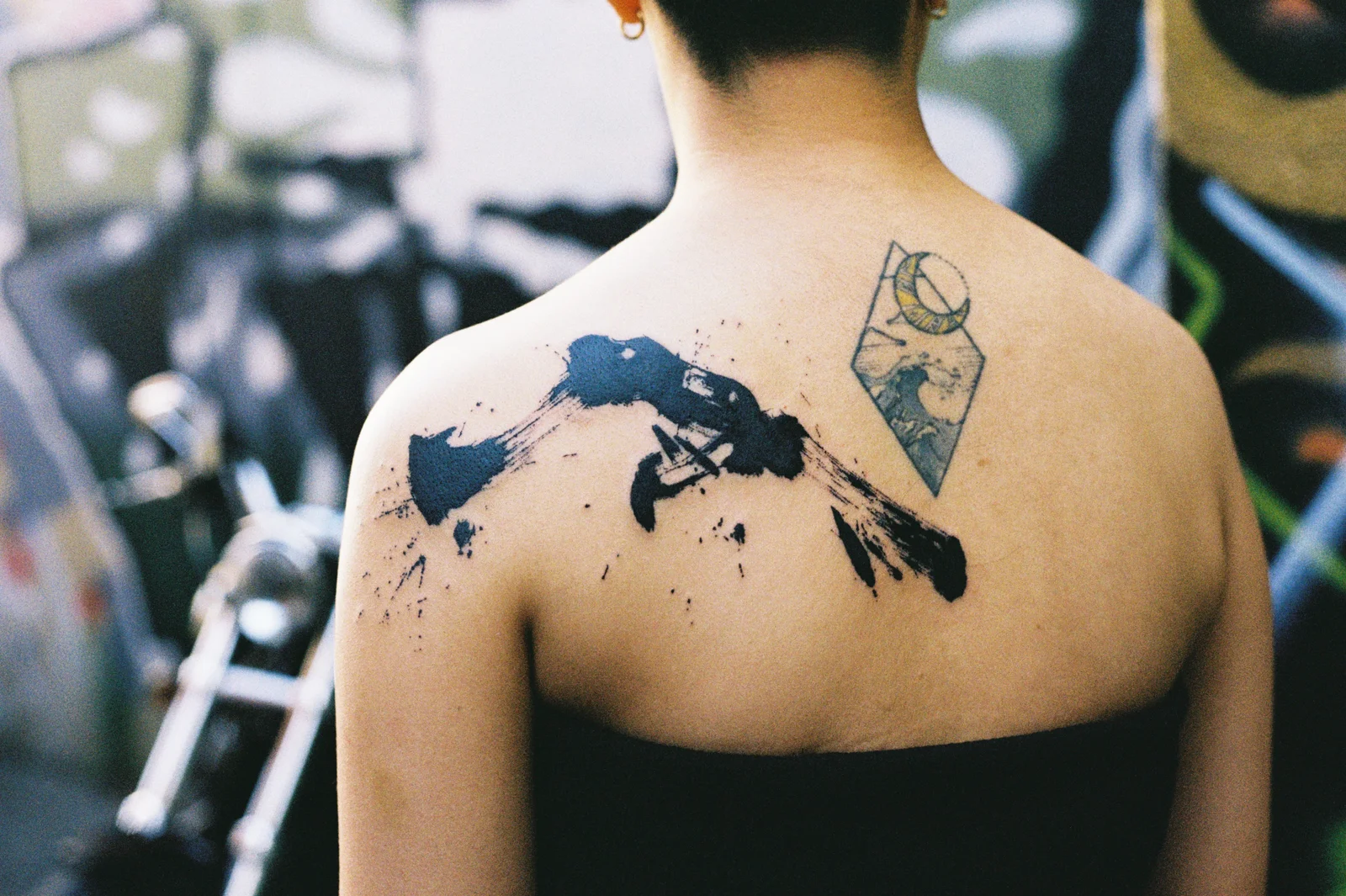 Brush marks — upper back — Seongjin Kim, 2025