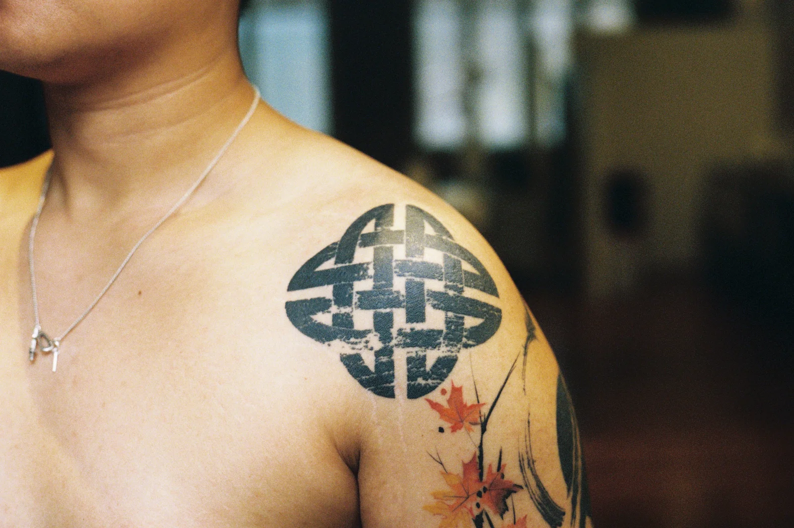 Knot — shoulder — 2023, Image 3