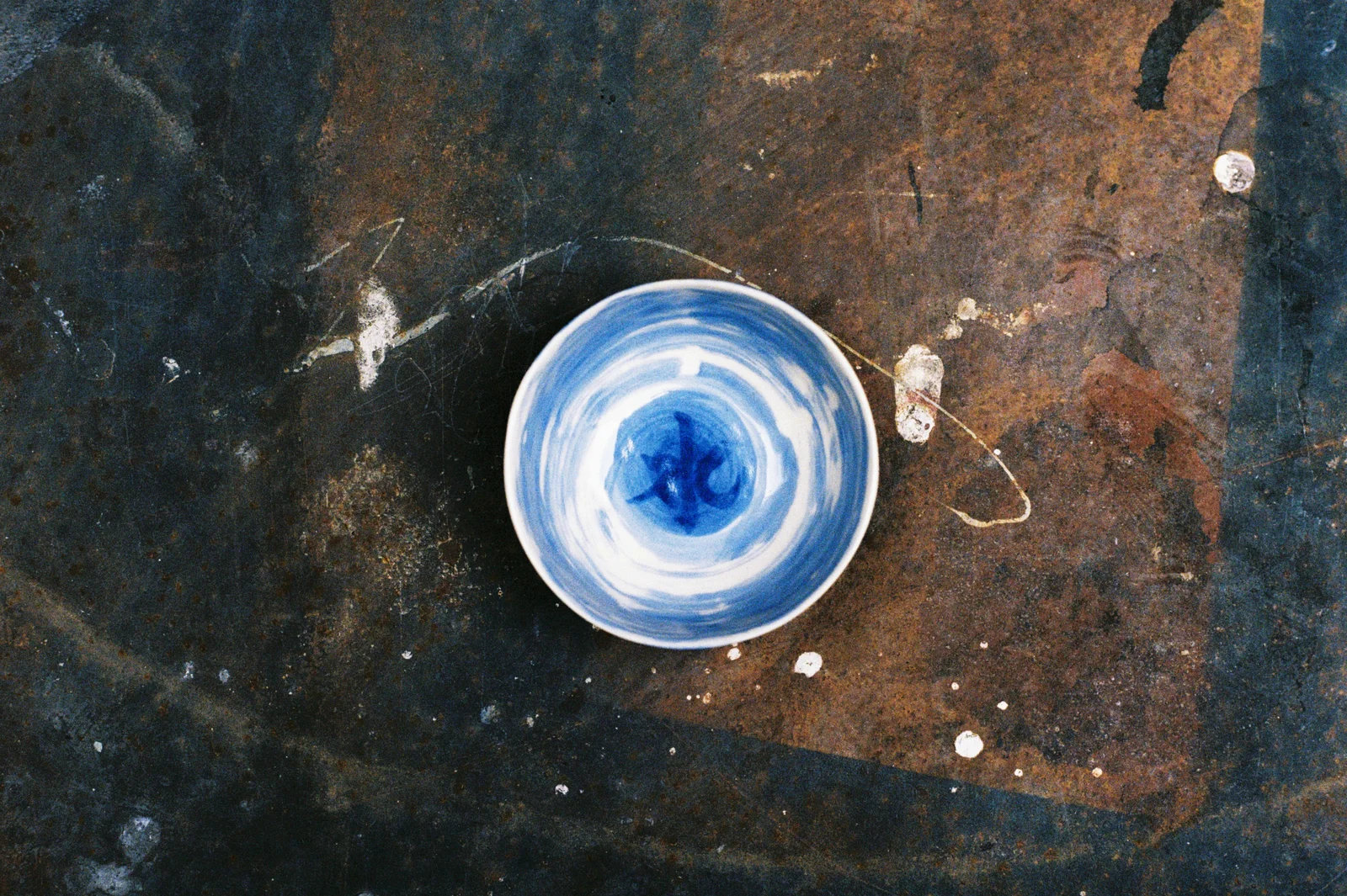 Blue bowl — Seongjin Kim, 2024